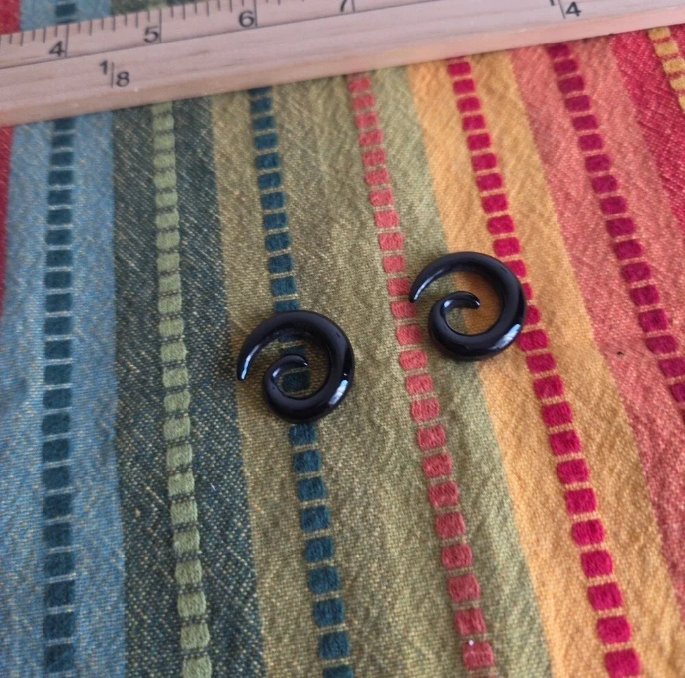 Black Spiral Ear Gauges - Unisex Accessories Glass Black
